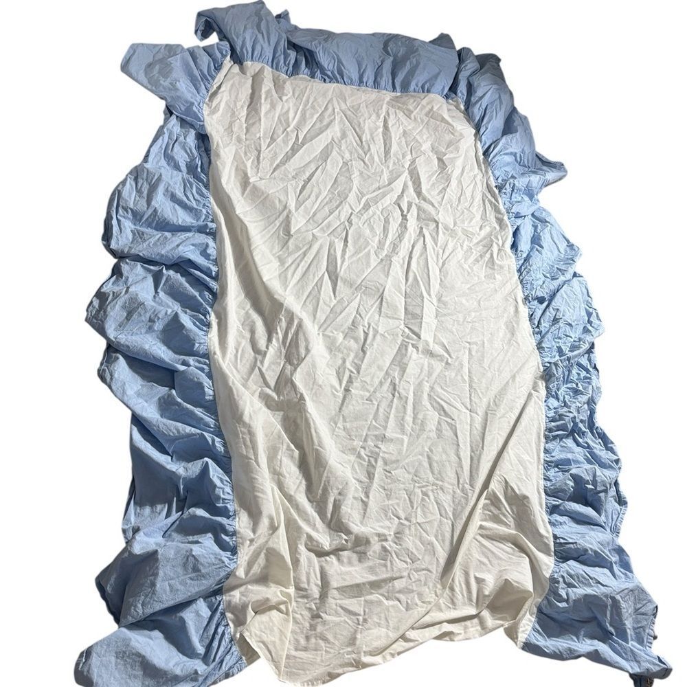 Pottery barn 100% cotton twin bed skirt
Blue